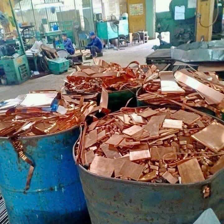 Đội xe cẩu và máy xúc hỗ trợ tháo dỡ, thu gom phế liệu nhà xưởng cũ tận nơi tại TP. Thanh Hóa, Sầm Sơn và Nghi Sơn