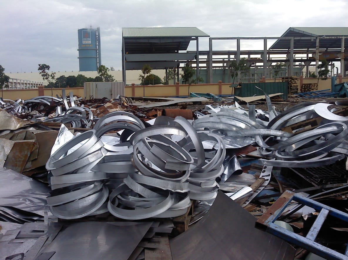 Nhôm phế liệu phát sinh từ công trình