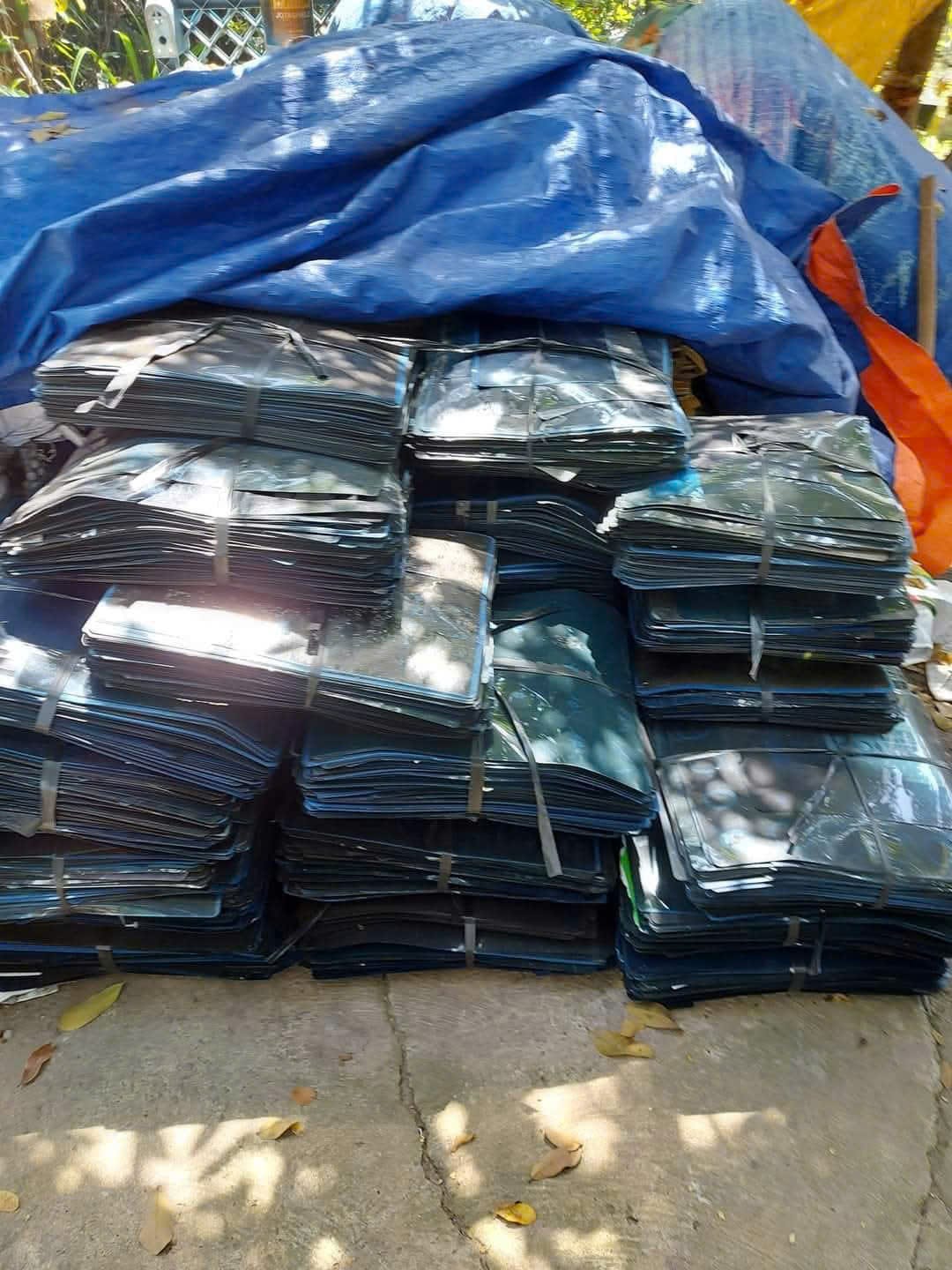 Chúng tôi hỗ trợ thu gom phim X-quang tận nơi tại các bệnh viện, phòng khám trên toàn quốc.